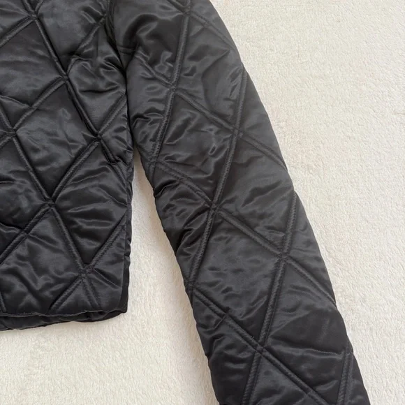 Guess Quilted Cropped Jacket Size M Black Snap Front Puffer Coat Moto ZipPockets - Picture 6 of 16
